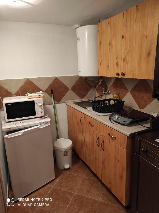 Kis Apartmanhaz Balatonfured Exterior photo